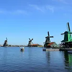 La Balena In Near Amsterdam * Zaandijk